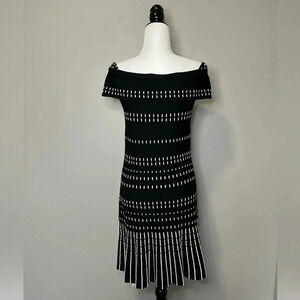 Ever New Melbourne Off the Shoulder Bodycon Dress With Pleated Hem Black White